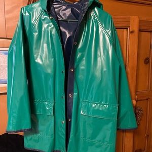 Reversible rain coat Size M